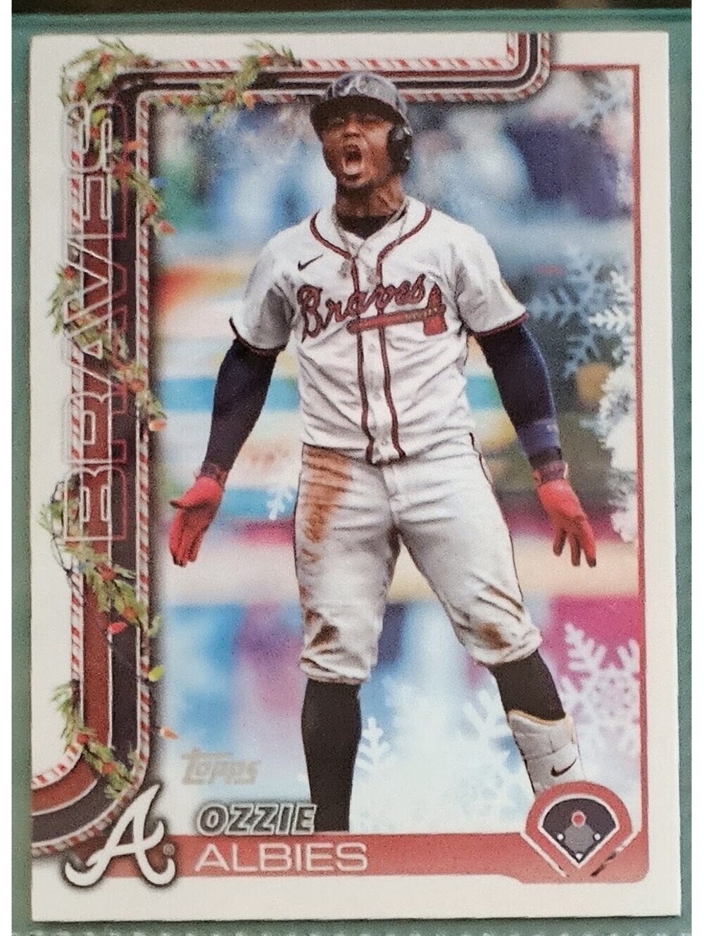 2025 Topps Holiday #H36 Ozzie Albies - Atlanta Braves